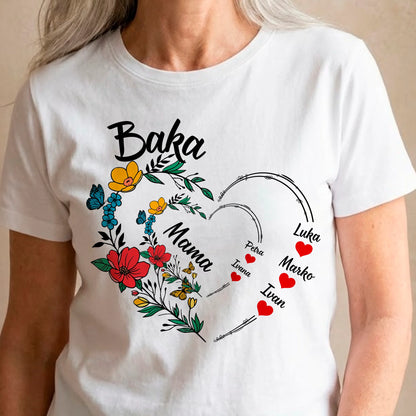 Personalizirana majica za baku s imenima unuka i cvjetnim srcem